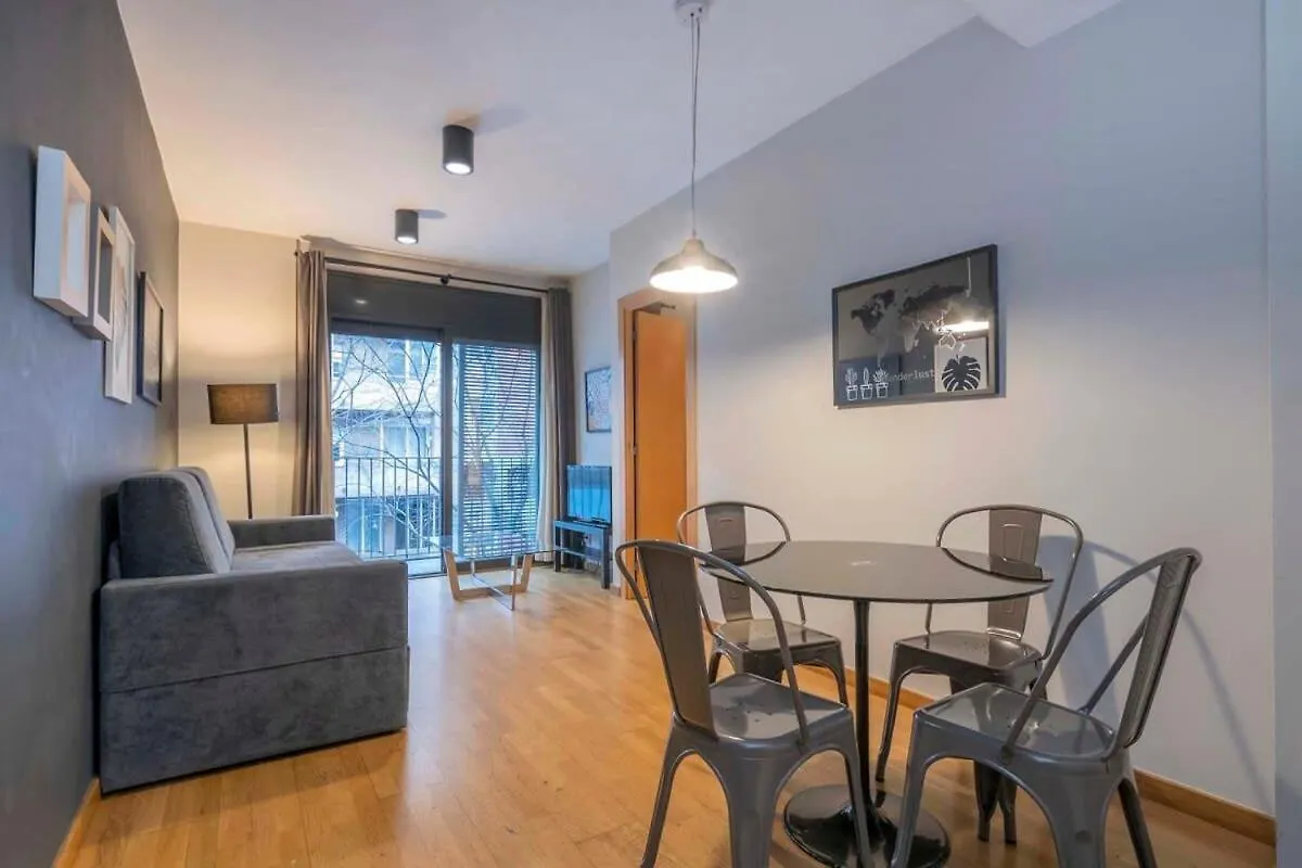 Modern And Bright Apartment In Eixample 1-3 Barcelona 0*,  Espanha