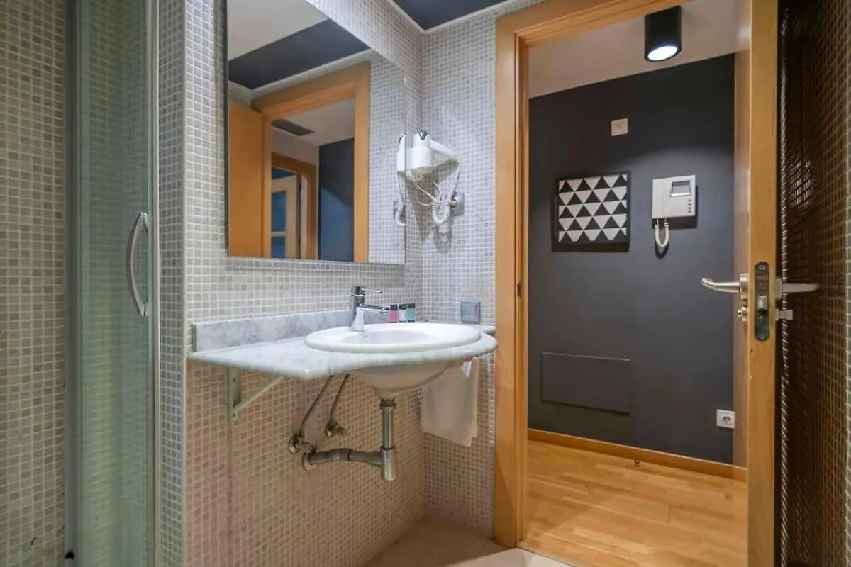 Modern And Bright Apartment In Eixample 1-3 Barcelona